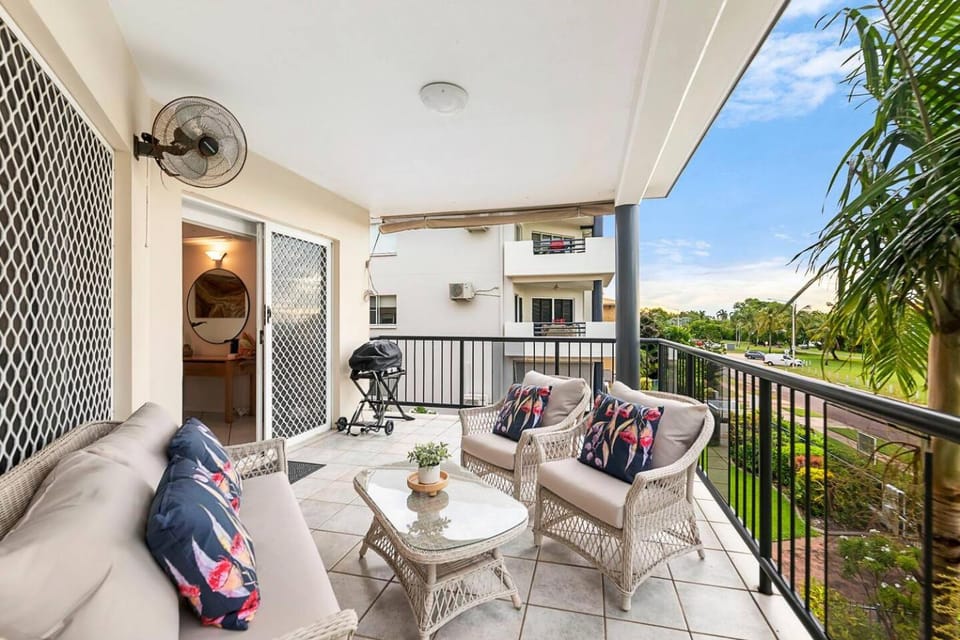 Property building, BBQ facilities, View (from property/room), Balcony/Terrace, Other, Seating area