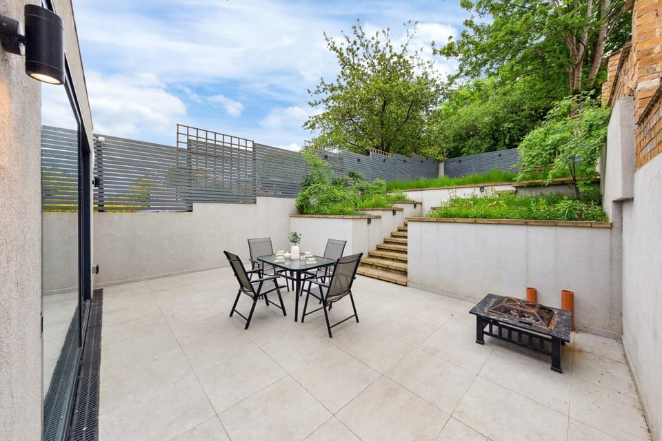 Patio, Day, Garden, Garden view
