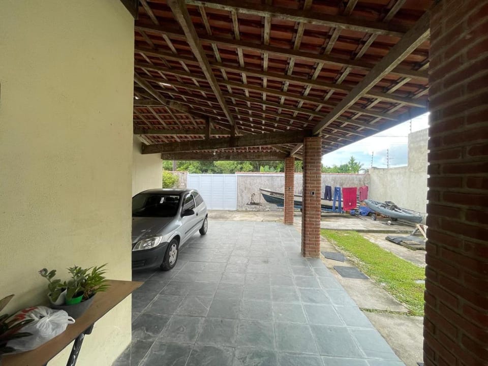 Casa espaçosa e conectada com a natureza House in Cananéia