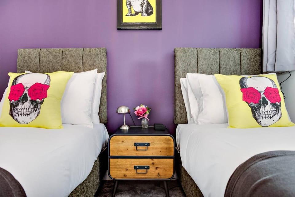 Big Beach Boutique Champagne bar & roof terrace! House in Brighton