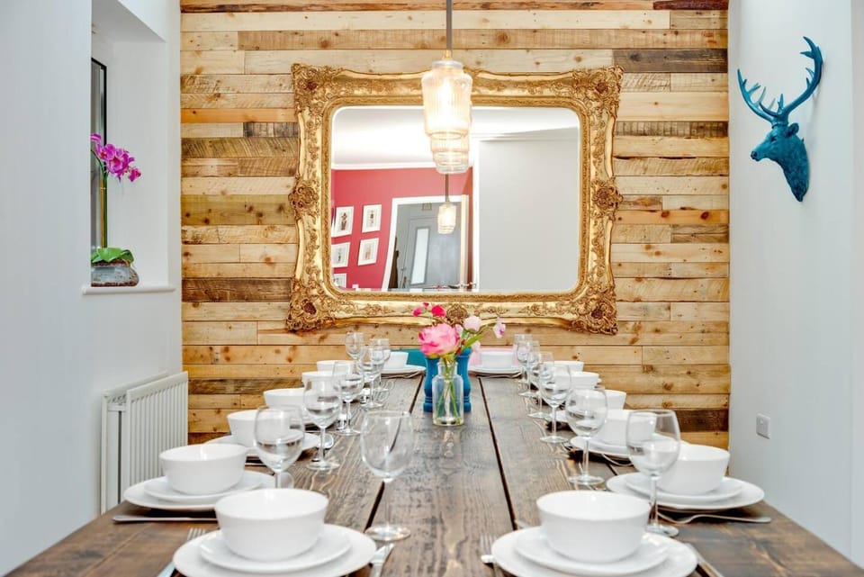 Big Beach Boutique Champagne bar & roof terrace! House in Brighton
