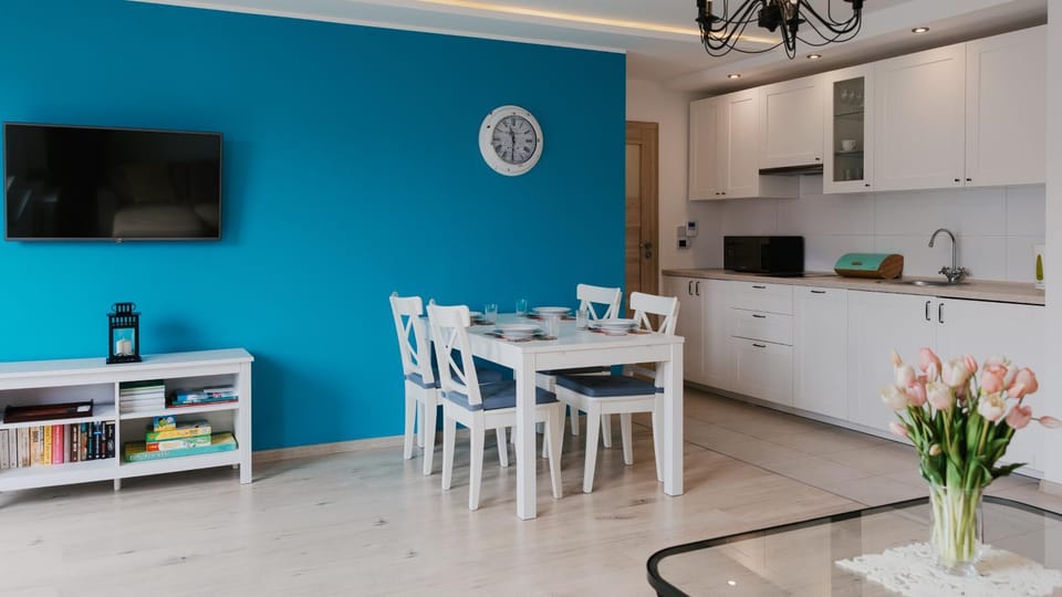 TV and multimedia, Kitchen or kitchenette, Dining area