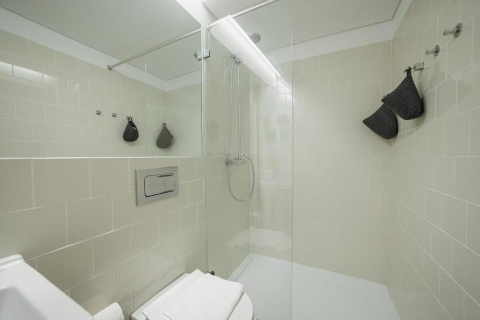 Flores Premium by Hosty Apartment in Porto