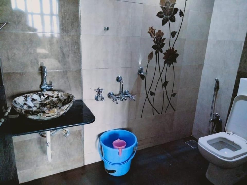Toilet, Bathroom