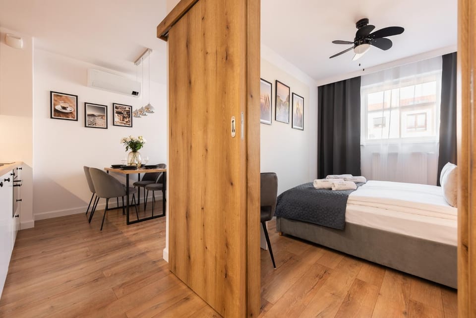 Bed, Photo of the whole room, Bedroom, towels, wardrobe