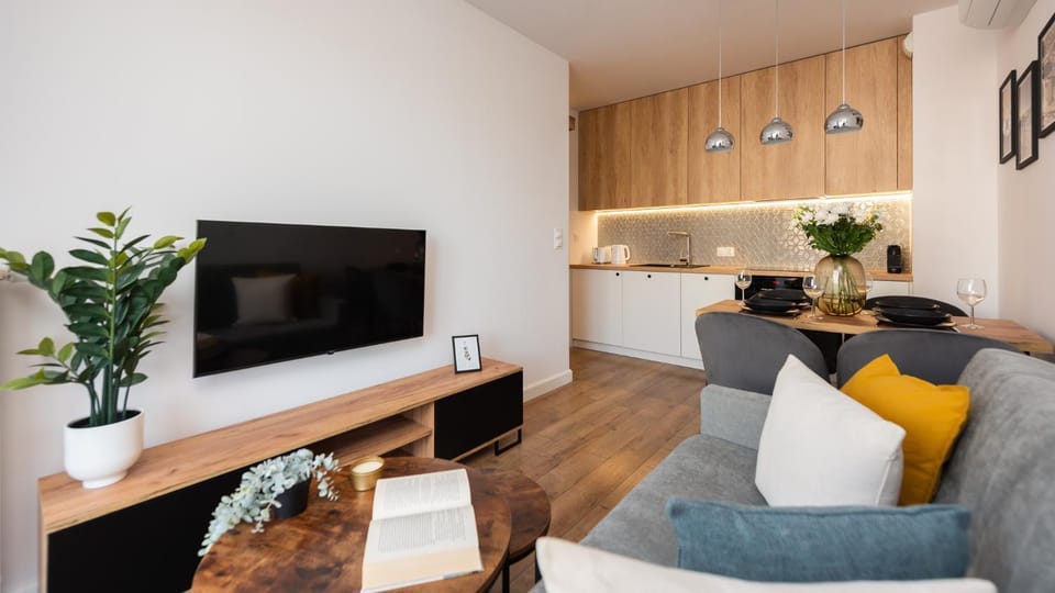 Communal lounge/ TV room, TV and multimedia, Kitchen or kitchenette, Living room, Seating area, Evening entertainment