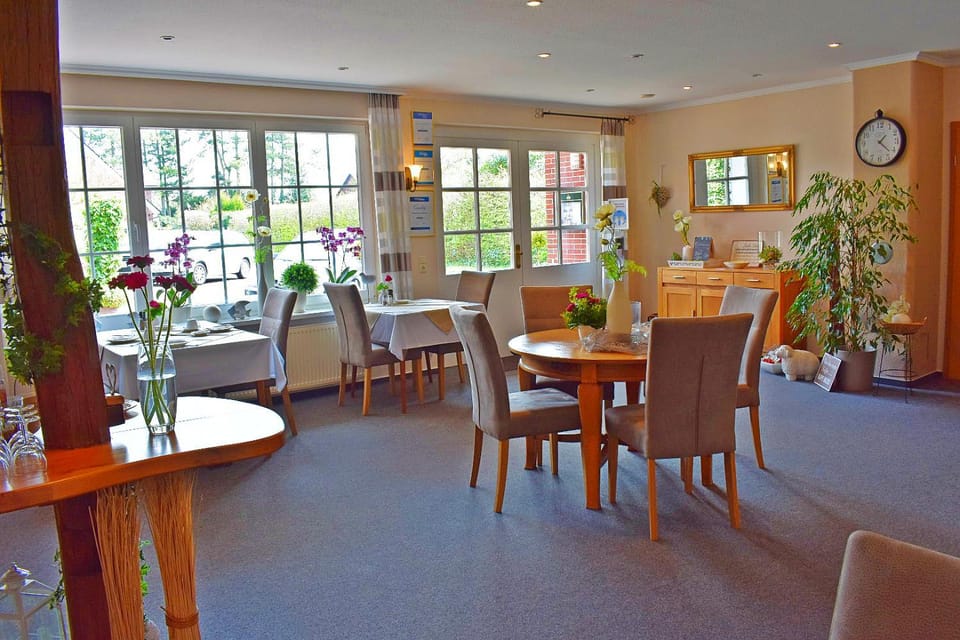 Restaurant/places to eat, Breakfast