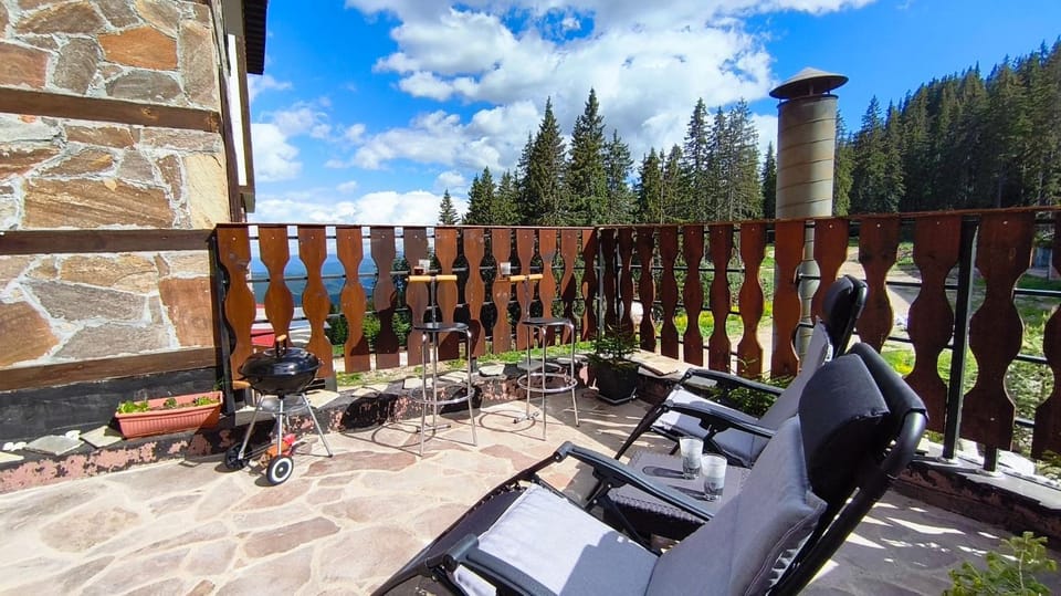 Summer, BBQ facilities, Balcony/Terrace, Mountain view, furniture