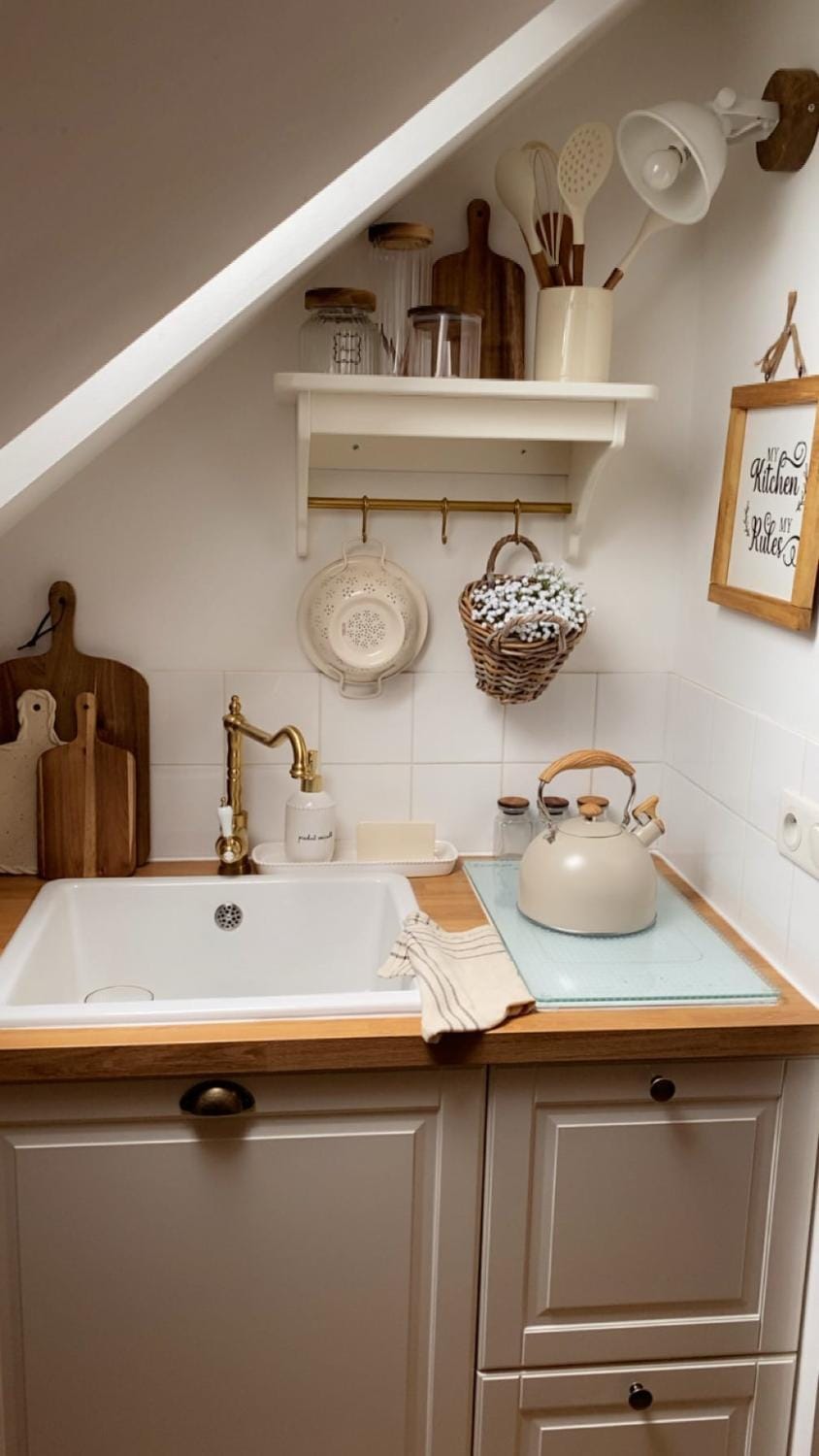 Kitchen or kitchenette
