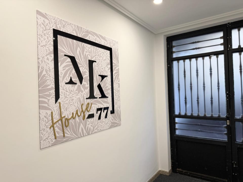 Mk77 House House in León