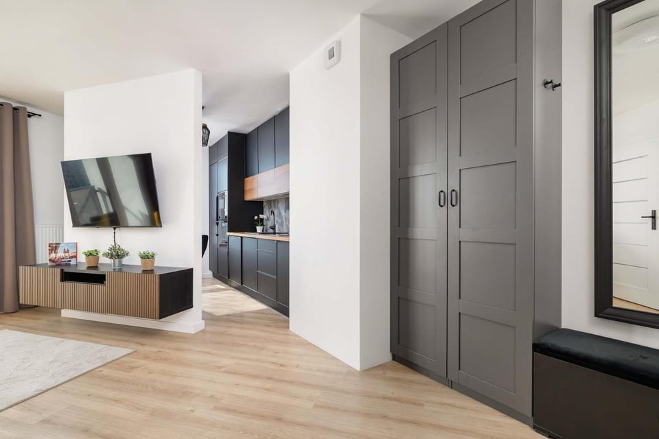 Photo of the whole room, wardrobe