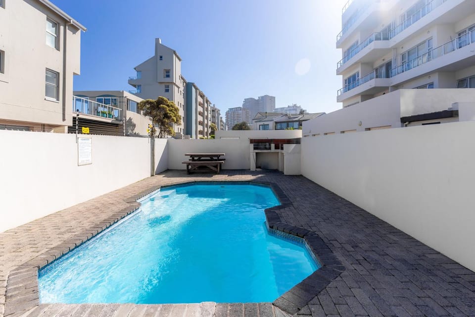 Beachfront Bliss with Pool & Ocean Views Apartment in Cape Town