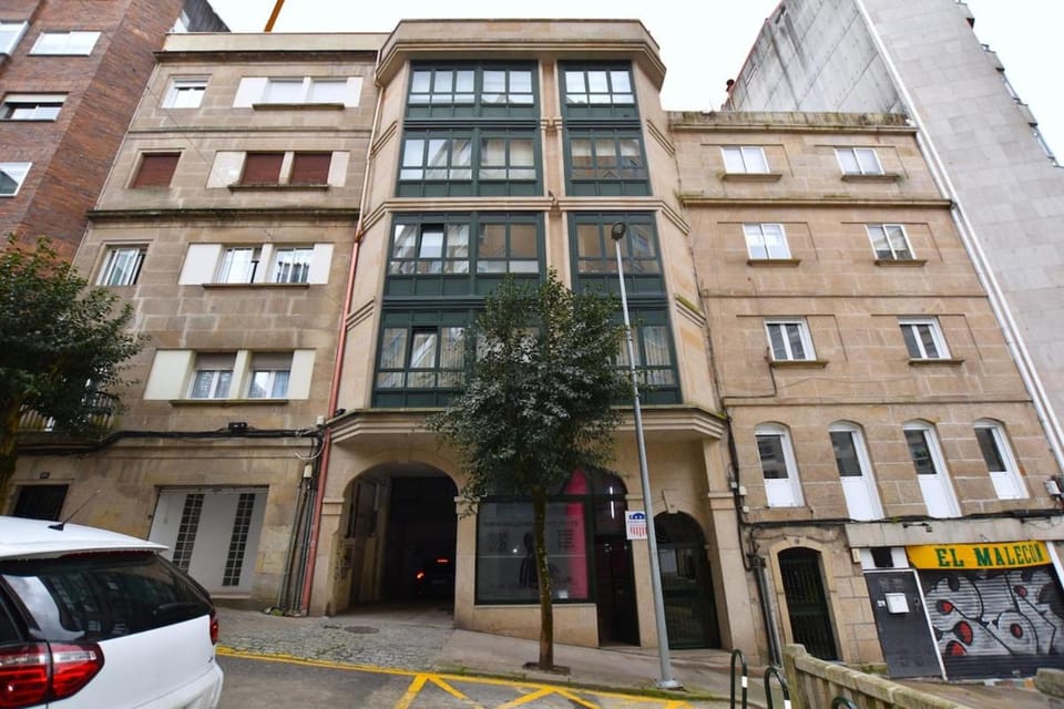 Property building, Location