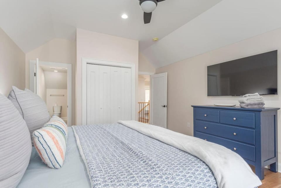Brand New Modern House - Walk to Main Street House in Travelers Rest