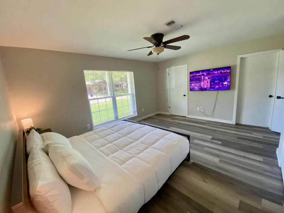 3-BR Getaway Ideal for Families House in Houston