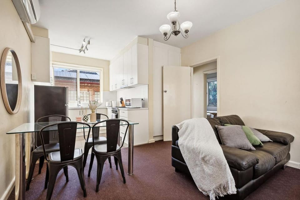 Domi Rentals - The Carlisle Street Apartments Apartment in Melbourne