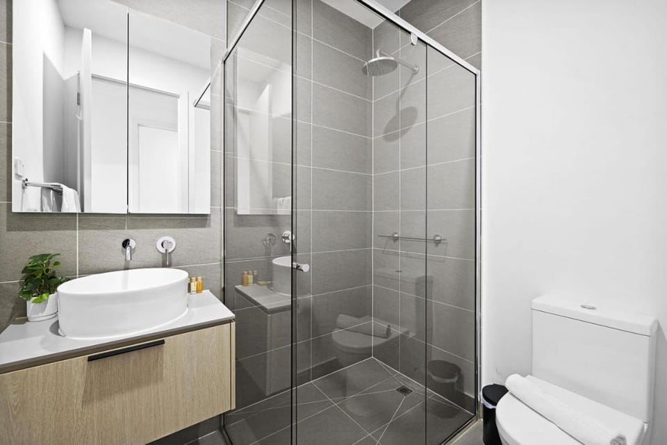 Domi Rentals - The Main Residence House in City of Monash