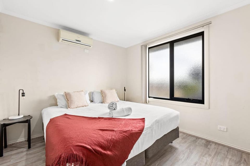 Domi Rentals - The Stockdale Home House in City of Monash