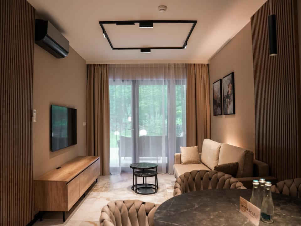 TV and multimedia, Living room, Photo of the whole room, air conditioner