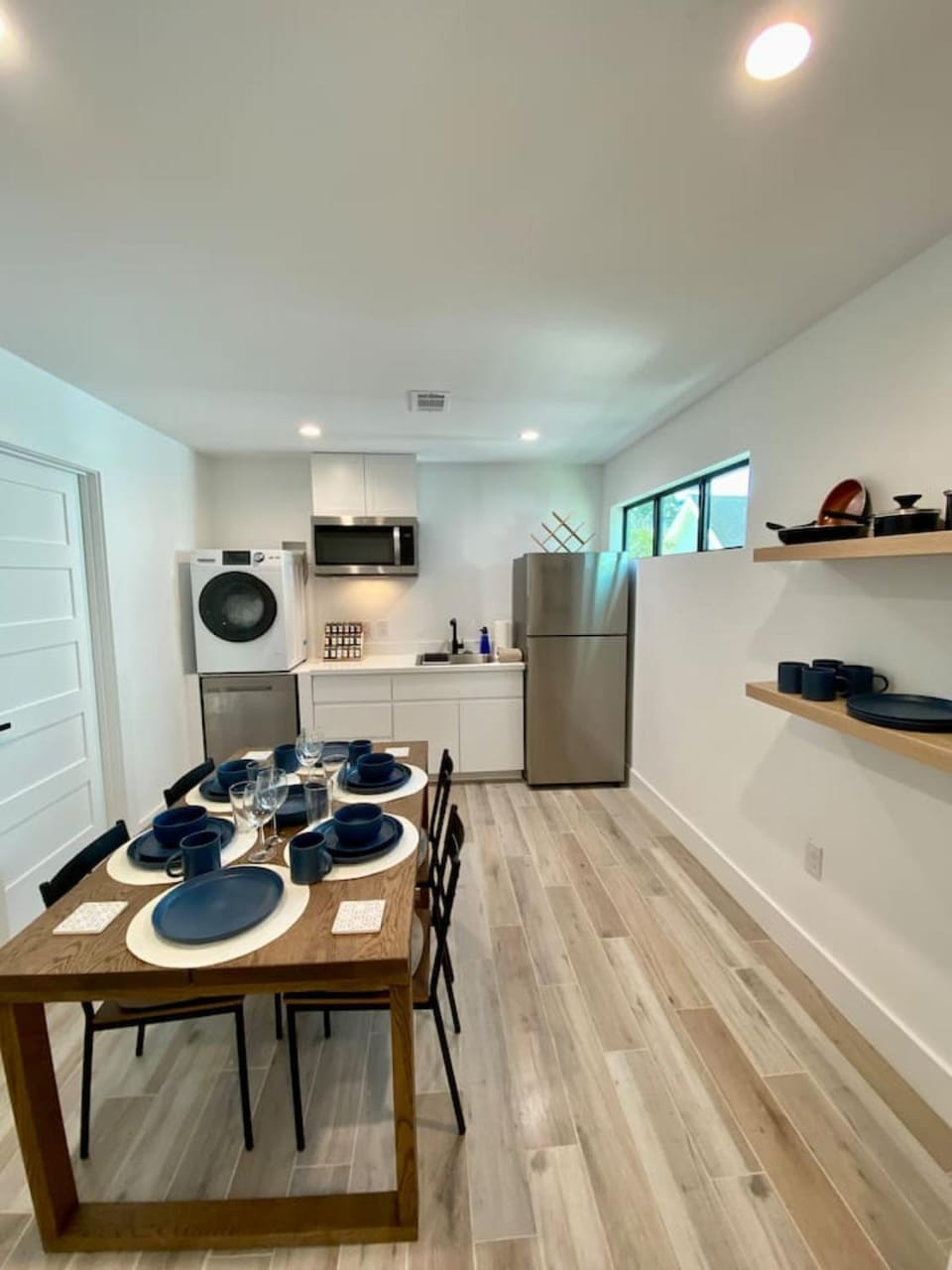 Secure Cozy Tiny Home Central Houston Apartment in Houston