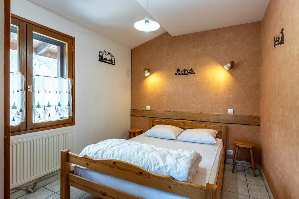 Property building, Living room, Bedroom