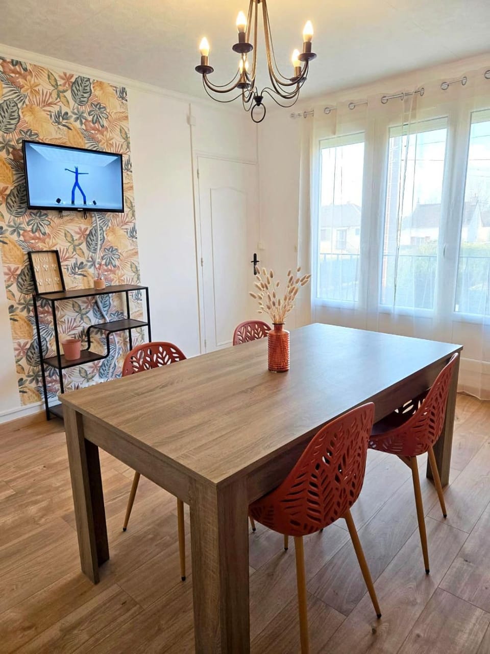 TV and multimedia, Dining area
