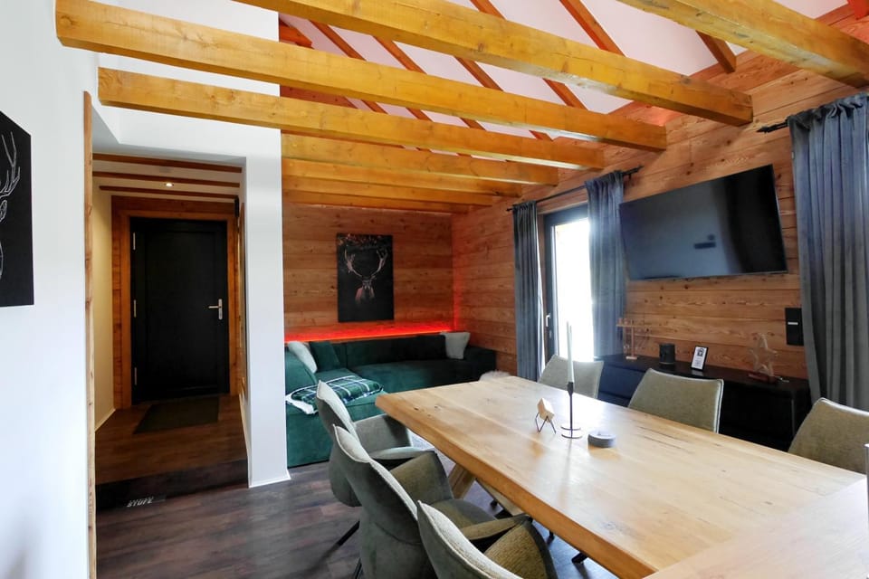 Alte Försterei - Luxus-Fewo JÄGERHEIM mit Pool & Sauna Apartment in Willingen