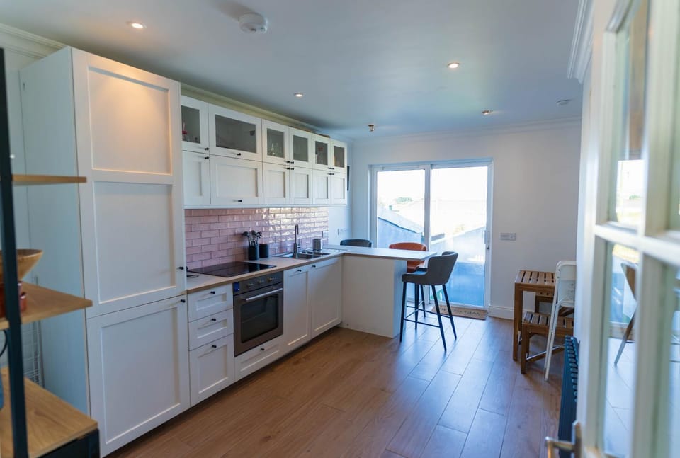 Hidden Gem Townhouse - Cahersiveen House in County Kerry