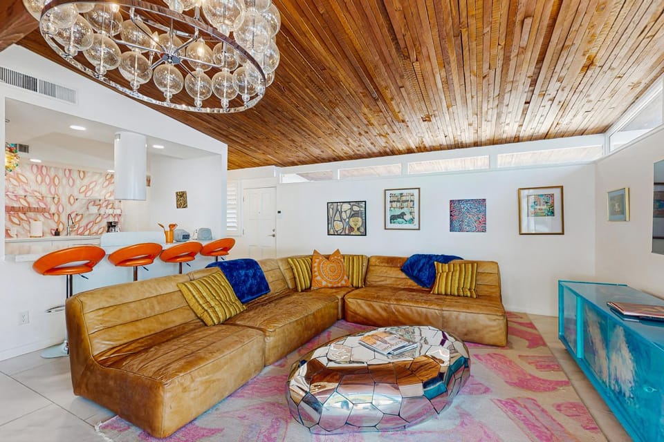 Lounge Poolside: Scottsdale Gem w/ Game Room! House in Scottsdale