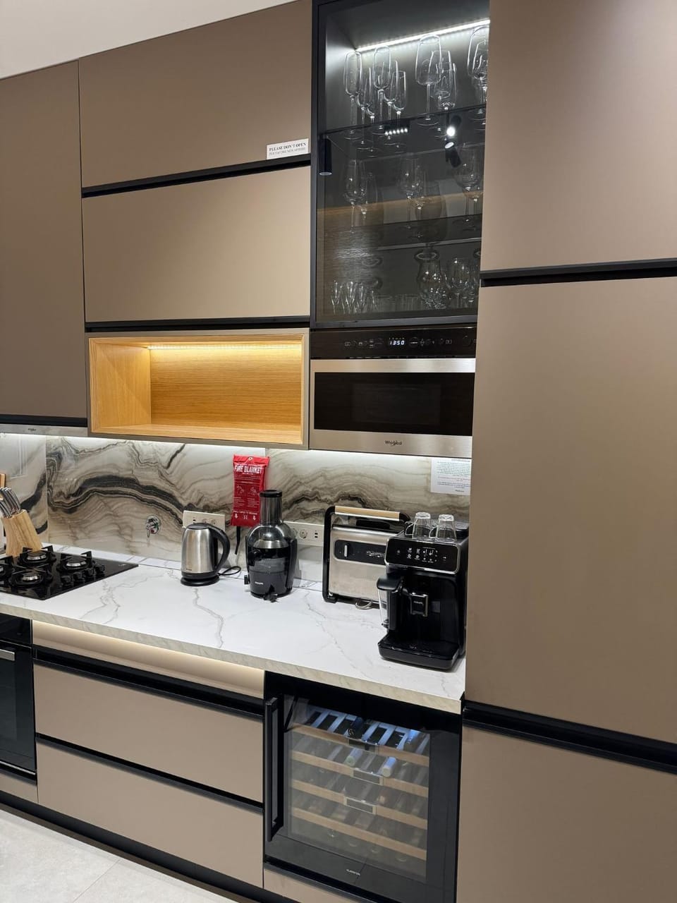 Coffee/tea facilities, Kitchen or kitchenette, minibar