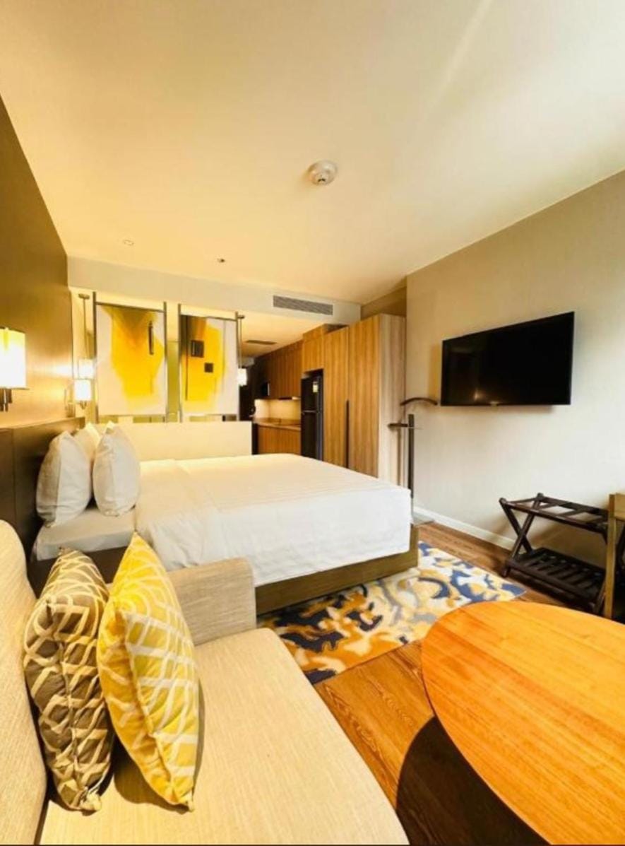 Novotel Executive Suite - Acqua Manila 2905 Hotel in Mandaluyong