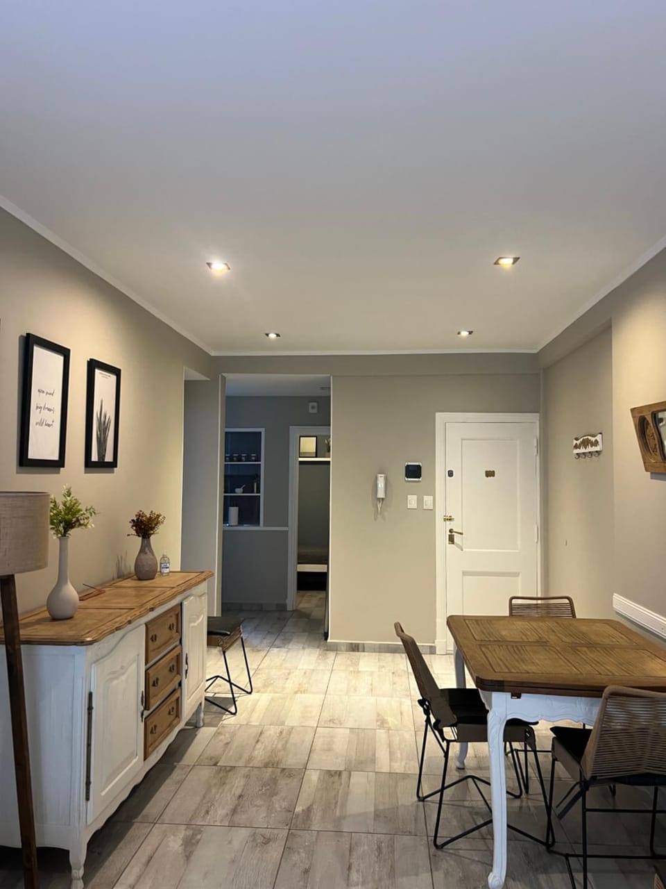 Seating area, Dining area