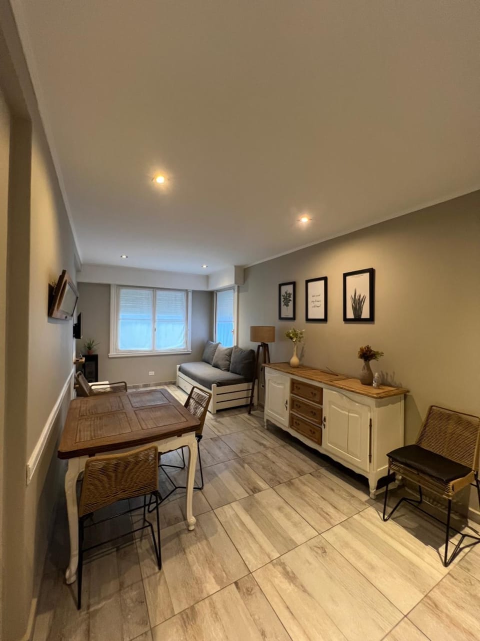 Living room, Seating area, Dining area