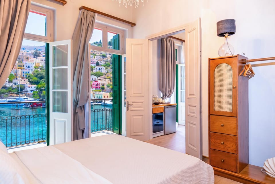 Bed, View (from property/room), Balcony/Terrace, Photo of the whole room, Bedroom