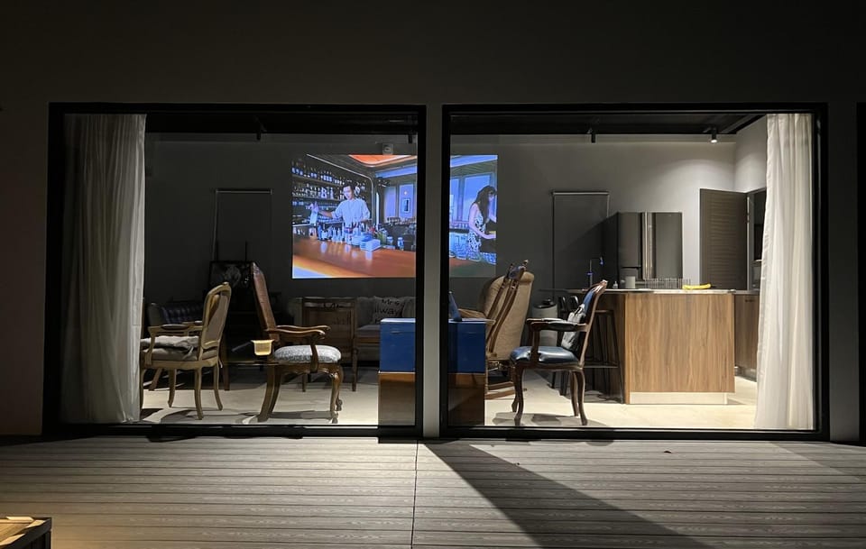 Communal lounge/ TV room, TV and multimedia, Kitchen or kitchenette, Kitchen or kitchenette, Living room, Seating area, Dining area