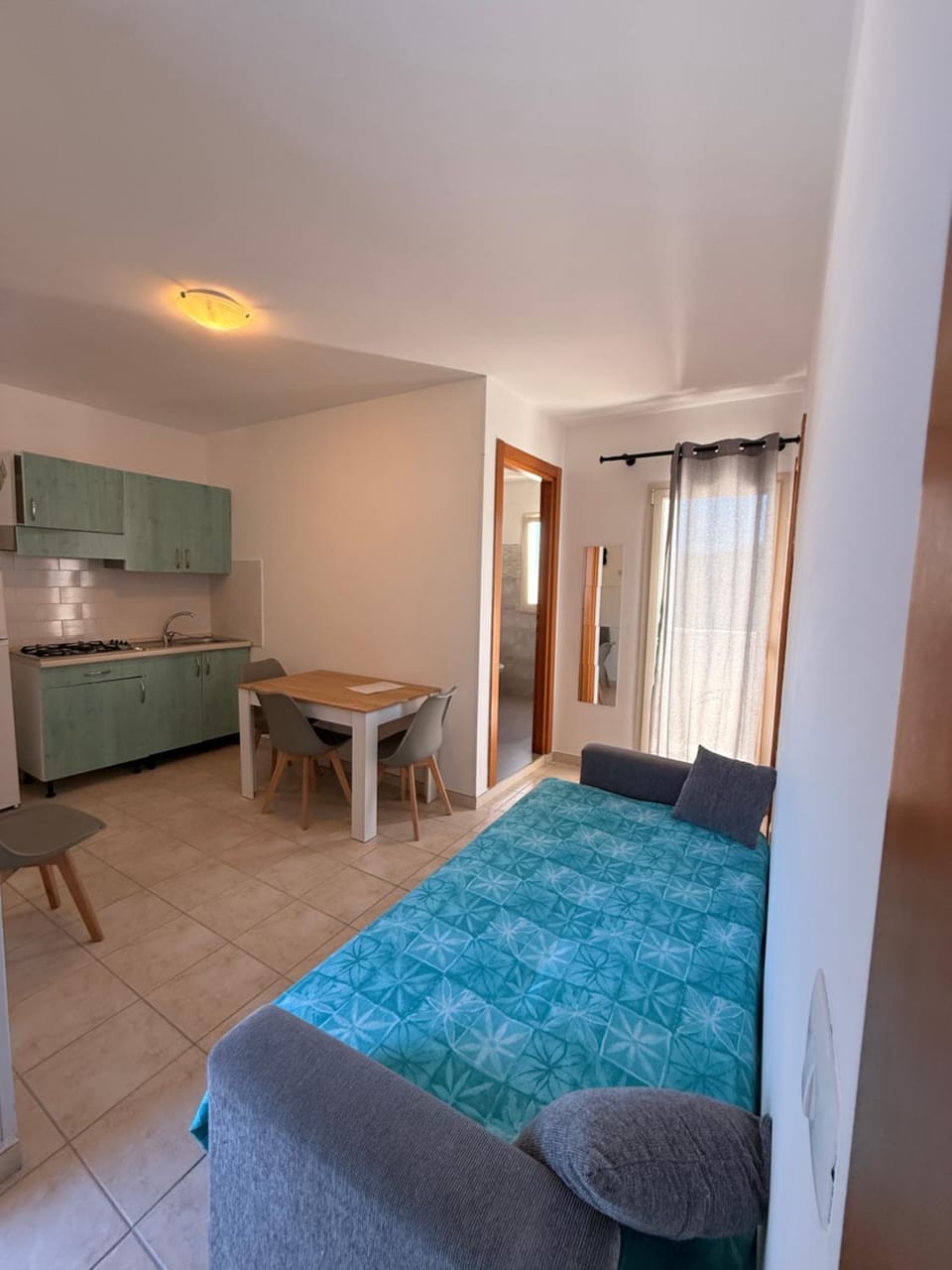 Bed, Kitchen or kitchenette, Photo of the whole room, Dining area