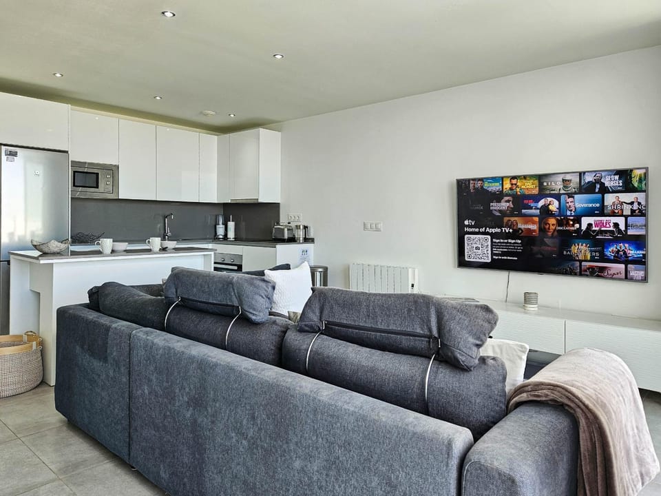 Communal lounge/ TV room, Living room