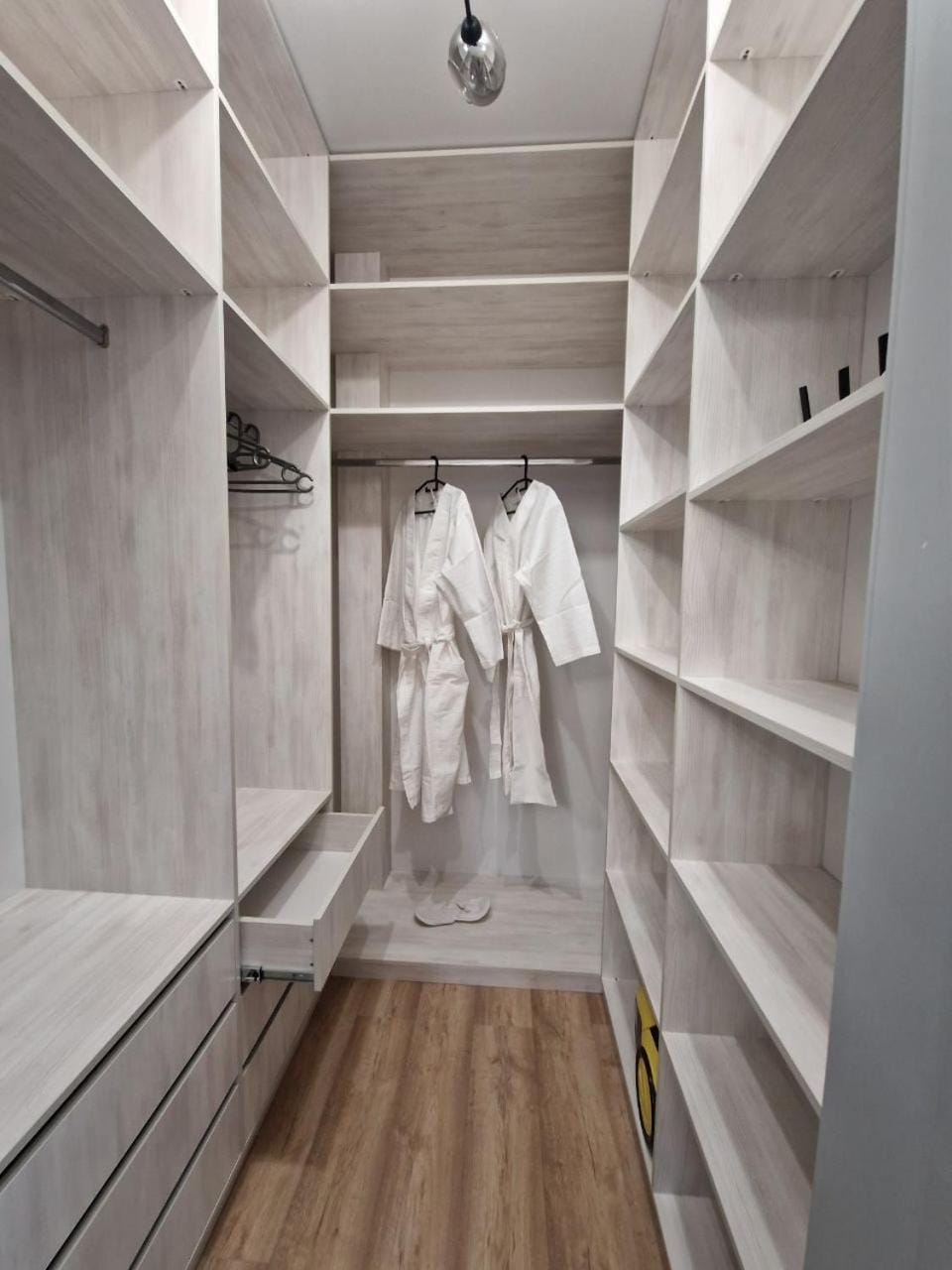 towels, wardrobe