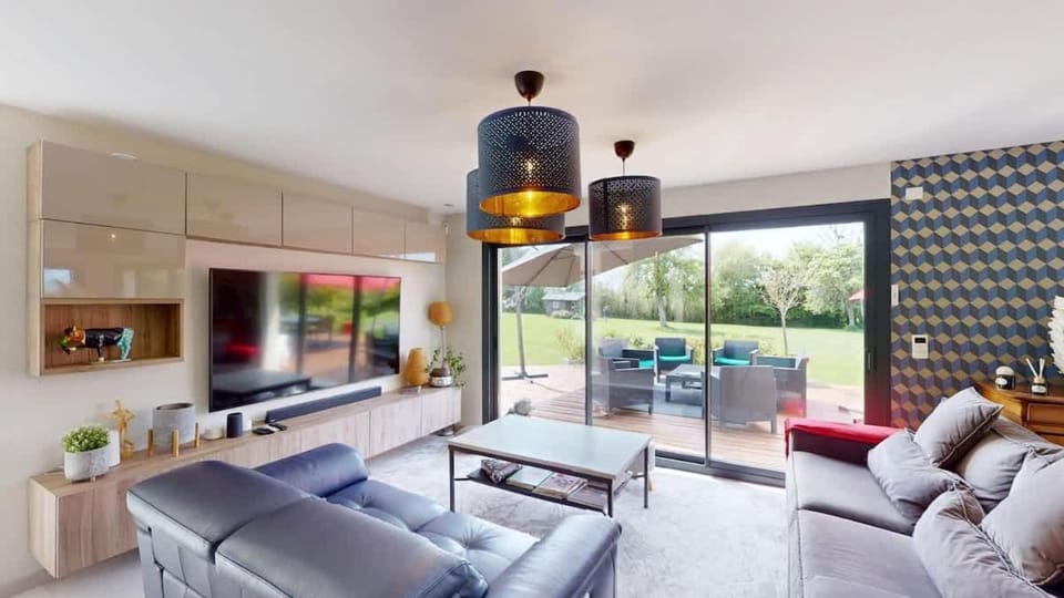 Communal lounge/ TV room, Communal lounge/ TV room, TV and multimedia, Living room, Seating area