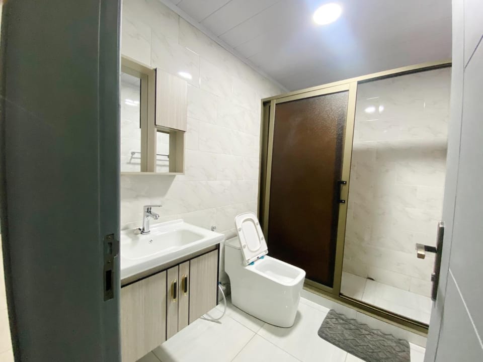 Shower, Toilet, Bathroom
