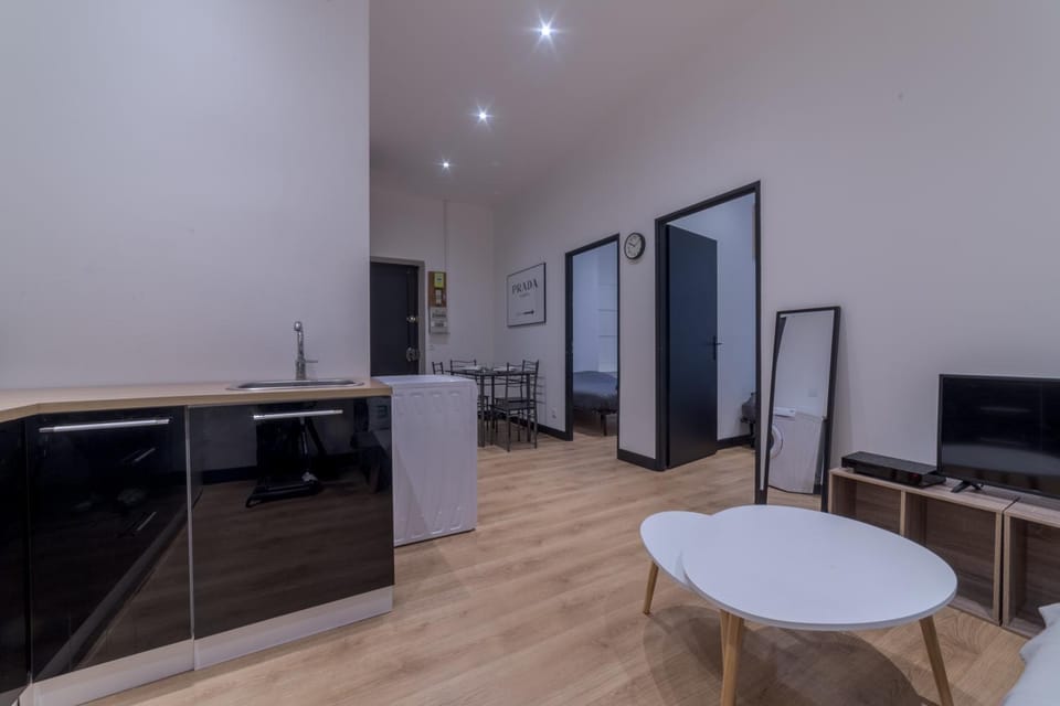 TV and multimedia, Kitchen or kitchenette, Dining area, oven