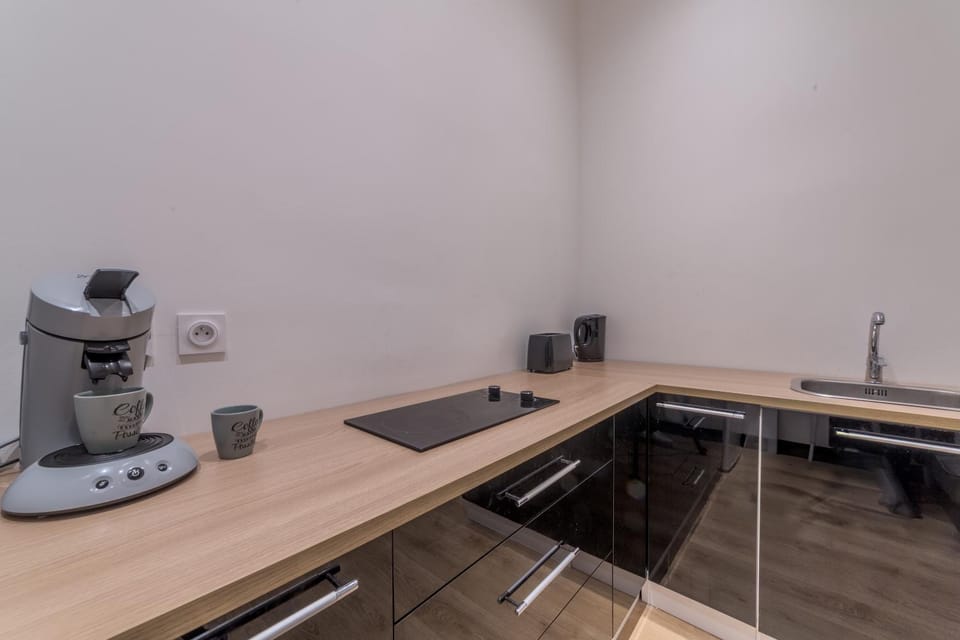 Coffee/tea facilities, Kitchen or kitchenette