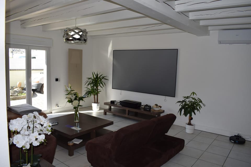 Living room, air conditioner