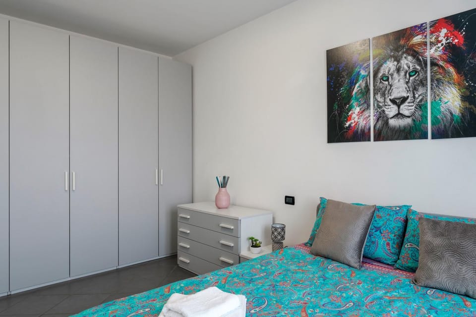 Bed, Photo of the whole room, Bedroom, wardrobe
