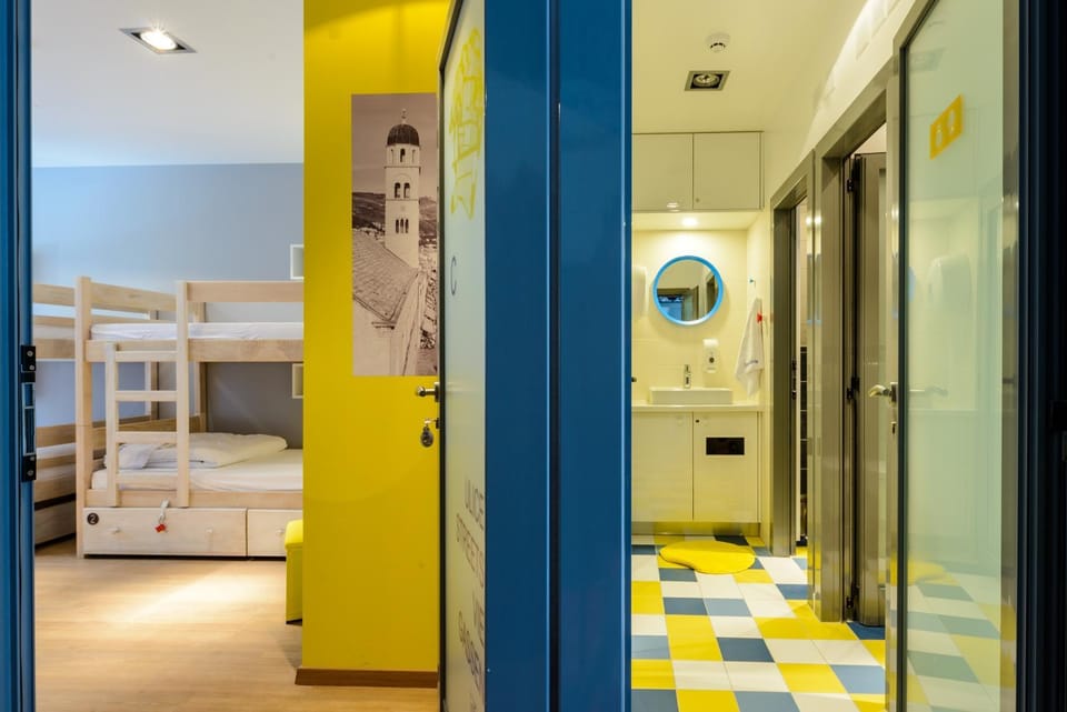 Shower, Bed, Bathroom, Photo of the whole room, Bedroom, bunk bed, towels, wardrobe