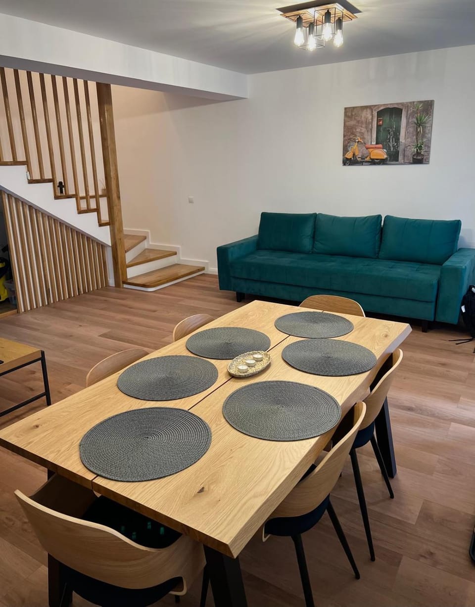 Communal lounge/ TV room, Living room, Seating area, Dining area