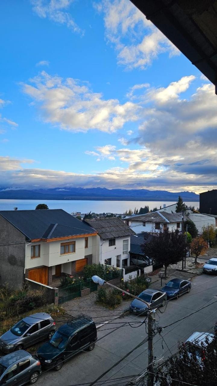 Cálido y Luminoso duplex Fortaleza Apartment in San Carlos Bariloche