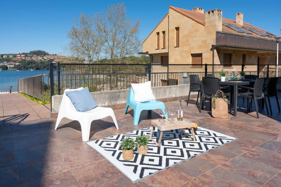 View (from property/room), Balcony/Terrace