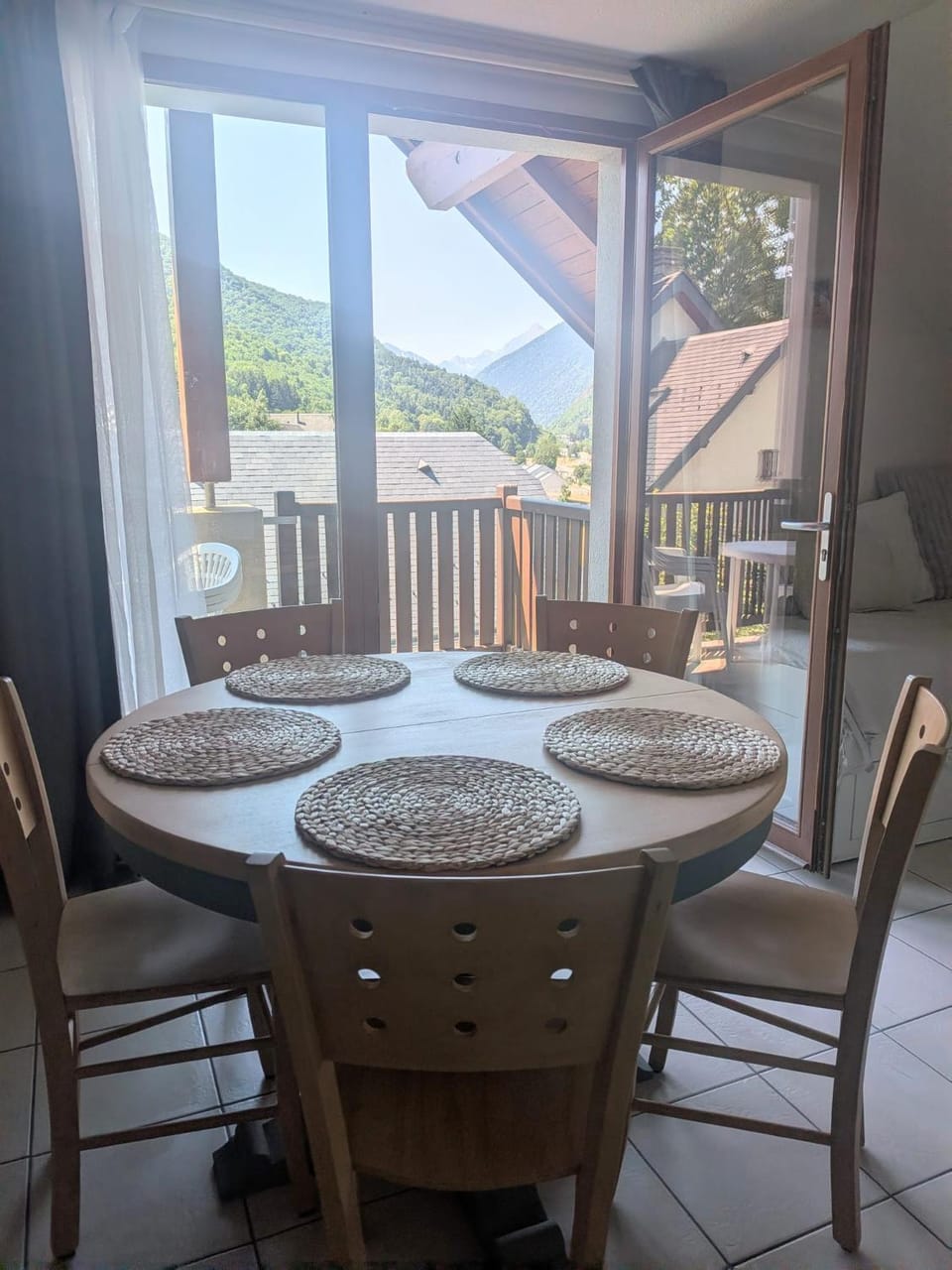 Les Balcons de La Neste - Appt 5-6 pers, Balcon et Vue Montagne Apartment in Arreau