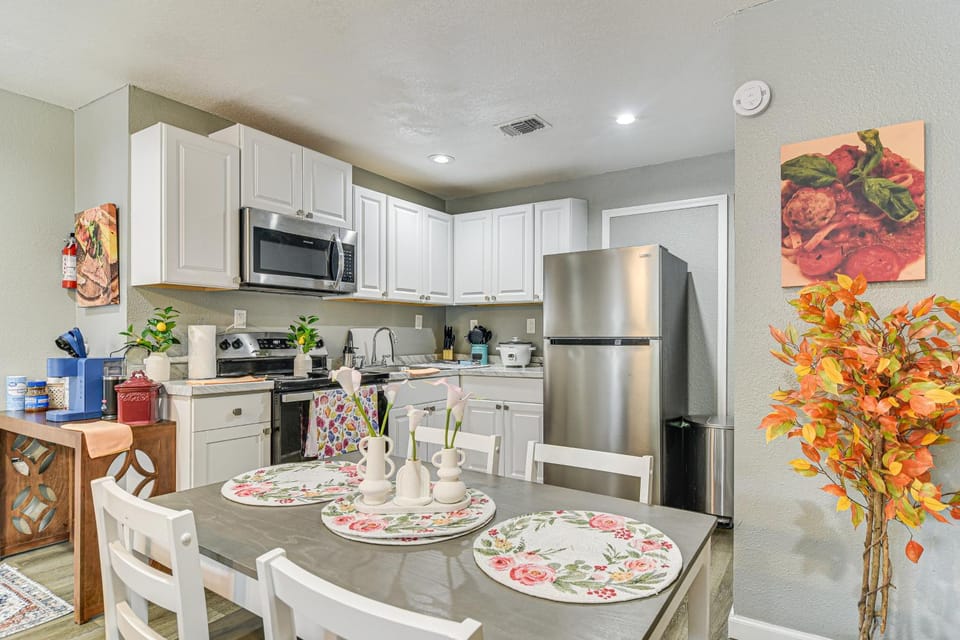 Breezy Tampa Home w/ Yard: Perfect for Long Stays House in Lutz